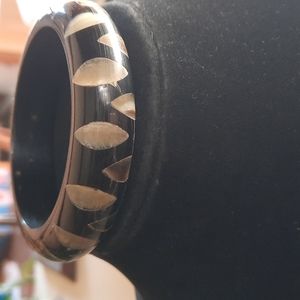 COPY - ❤Vintage Black and Inlaid Leaf Bangle🍃🍃